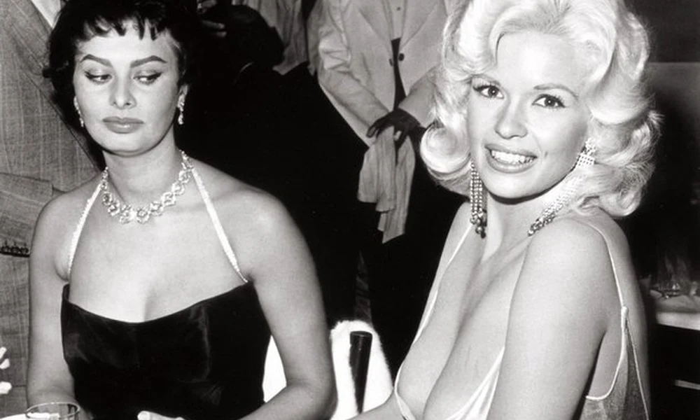 Jayne Mansfield amerikai filmszínésznő, az ötvenes-hatvanas évek szexideálja