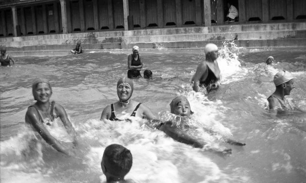 Csillaghegyi strandfürdő, 1934