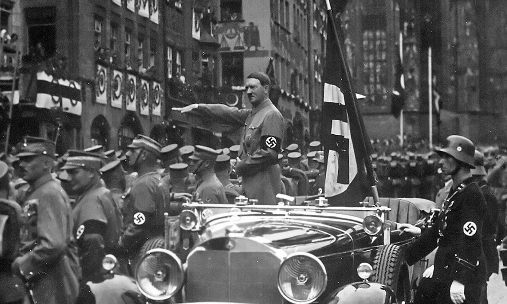 A „diadalmas” Hitler 1935-re már megtisztította az SA-t belső ellenségeitől
