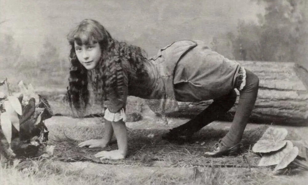 Ella Harper