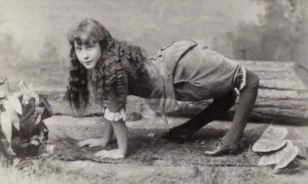 Ella Harper