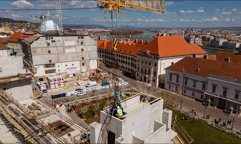 építkezés