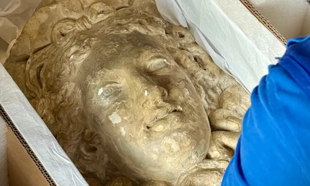 Firenzében restaurálják a 16. századi márvány Medúza-fejet