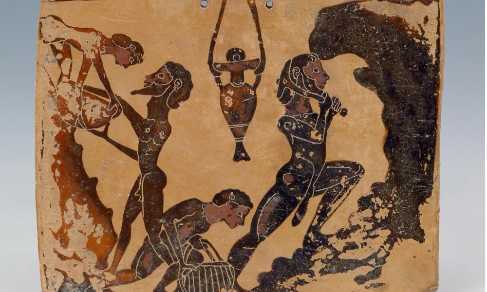  Penteskouphia Pinax agyaggödörben végzett munkát ábrázoló, Kr.e. 7. század utolsó negyede (Berlin, Staatliche Museen zu Berlin, Inv. F 871). Staatliche Museen zu Berlin, Antikensammlung/Johannes Laurentius. CC BY-SA 4.0.