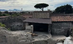 Folytatódnak az ásatások Pompejiben a Misztériumok villájában