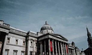 Tiltakoznak a londoni múzeumok a külföldieket sújtó belépődíjak ellen