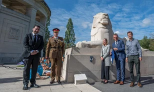 Első világháborús UNESCO-világörökségi emlékplakettet avattak egy belgiumi faluban