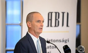 November 4-én hozhatják nyilvánosságra az ügynökaktákat