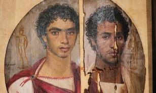 Restaurálták az ókori Egyiptom különleges, két testvért ábrázoló portréját