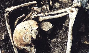 Viking támadás áldozatait azonosíthatták egy lettországi tömegsírban