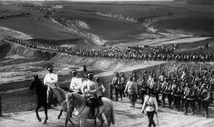 Publikálták az 1902-es kurszki orosz hadgyakorlat fotóalbumát