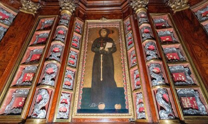 Restaurálták Assisi Szent Ferenc római cellájának ezüst ereklyetartóit