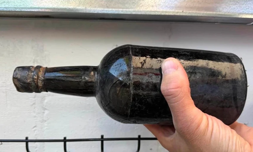 Százhatvan éves Guinness sört emeltek ki egy hajóroncsból