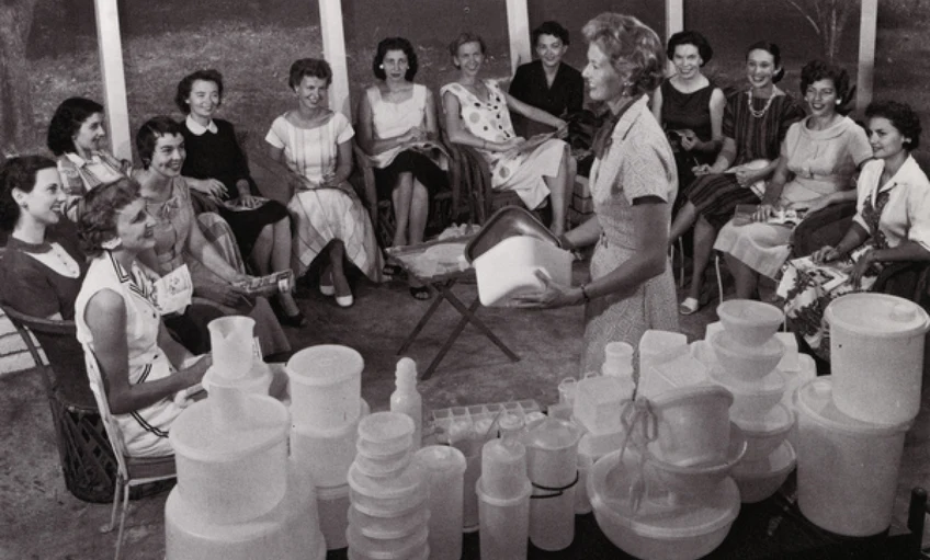 A II. világháborútól az amerikai konyhákig: a Tupperware története
