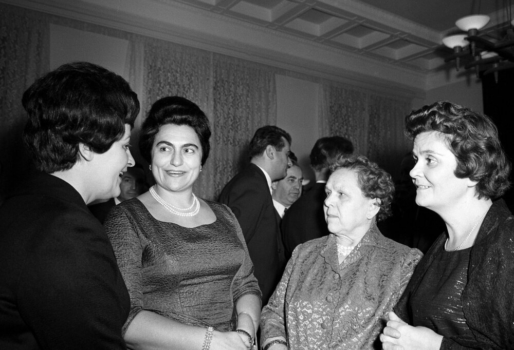 Mária asszony tanult idegen nyelveket, de hogy milyen szinten tudott beszélni, az ma is titok.
