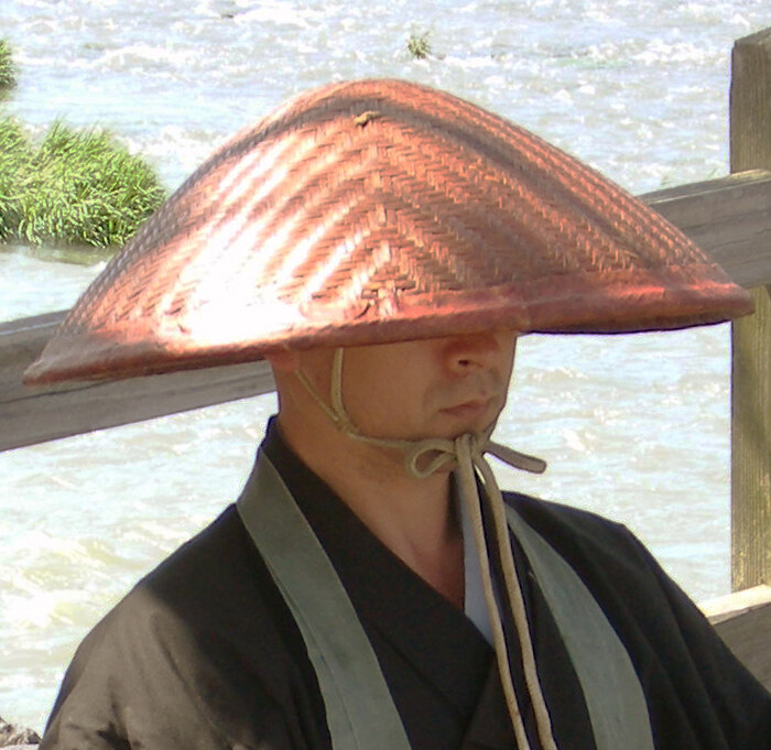 A jellegzetes japán kalap, az amigasa