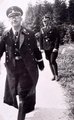 Heinrich Himmler mosolyog