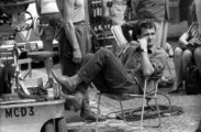 1963, Hildebrand István operatőr. A felvétel Az aranyfej című film forgatásakor készült.